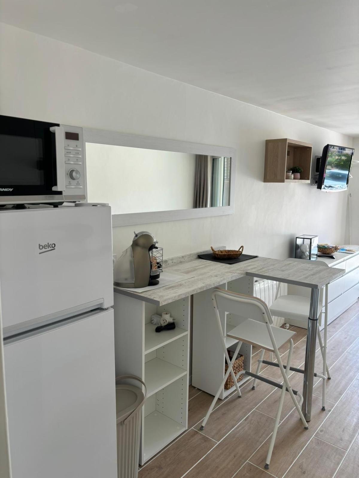 Studio Thalie Bormes-les-Mimosas Exteriör bild